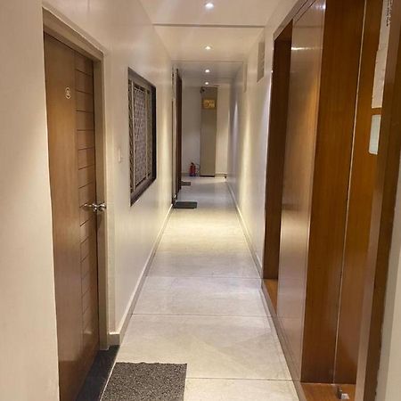 Hotel Raghupati Ayodhya Kültér fotó