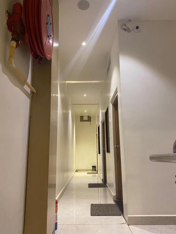 Hotel Raghupati Ayodhya Kültér fotó